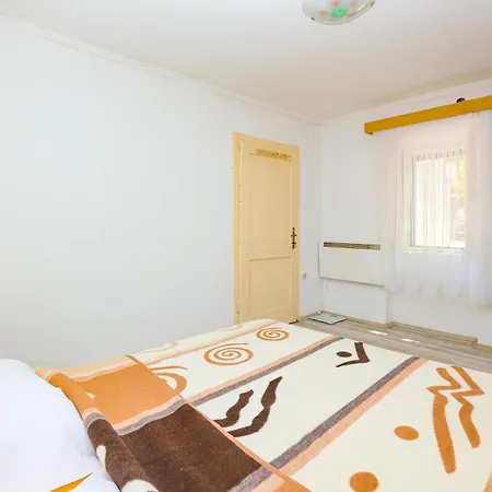 Διαμέρισμα With Parking Space Konjevrate, Krka - 24487