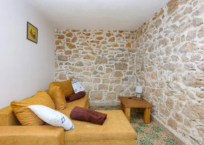 With Parking Space Konjevrate, Krka - 24487 דירה Unesic