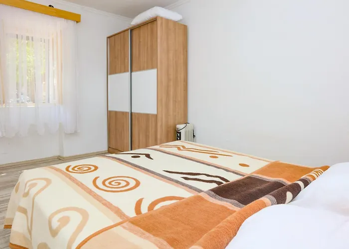 דירה With Parking Space Konjevrate, Krka - 24487 Unesic