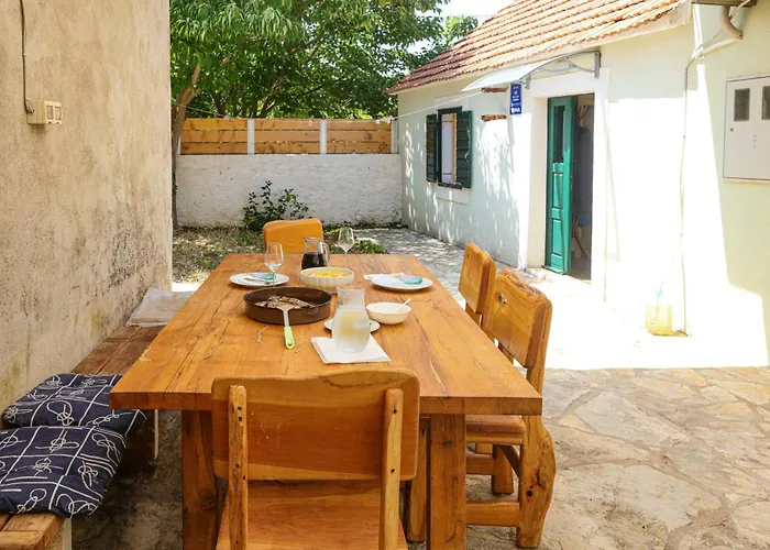 With Parking Space Konjevrate, Krka - 24487 * Unesic